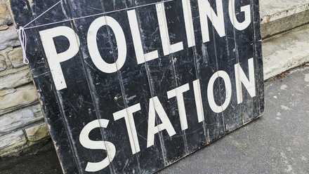 polling-station-2643466_1280.jpg 1
