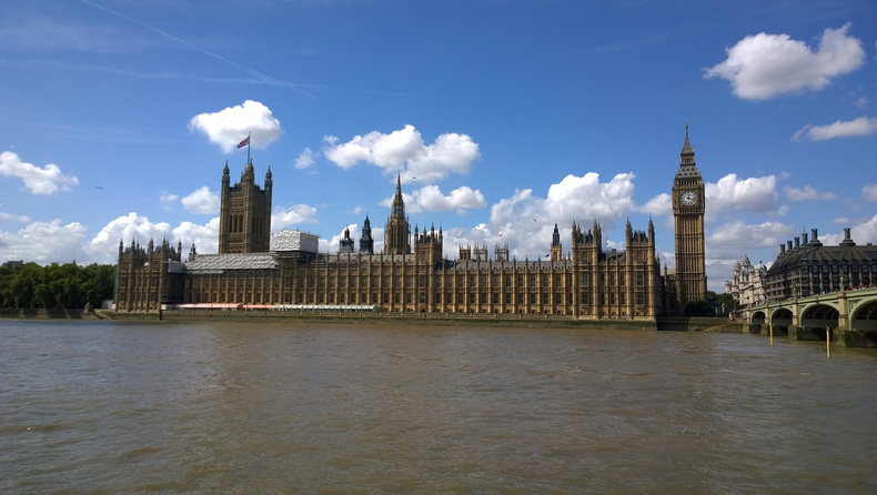 uk-parliament-1203181_1280.jpg
