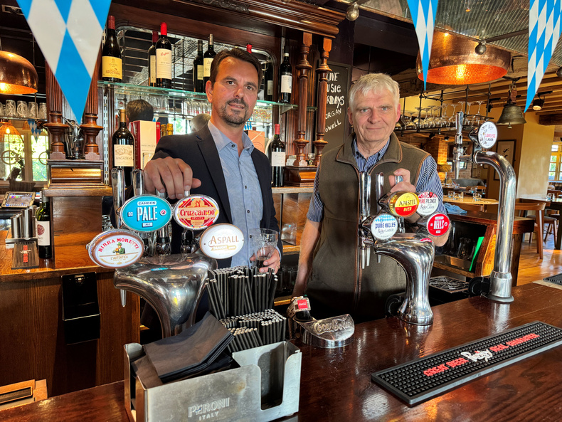 Steve Harcourt and David Blower inside Hatton Arms.jpg