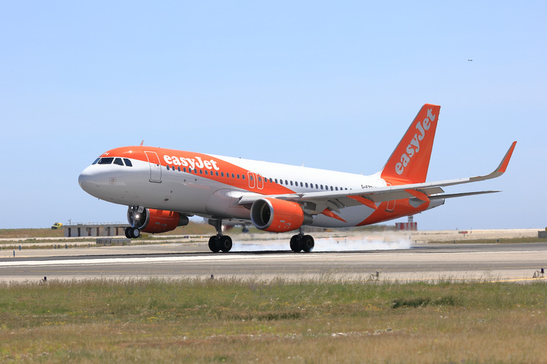 easyjet-A320.jpg